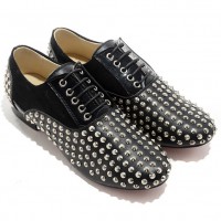 Mokasyny Christian Louboutin Fred Spikes w kolorze czarnym