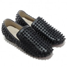 Mokasyny Christian Louboutin Rollerboy Spikes w kolorze czarnym
